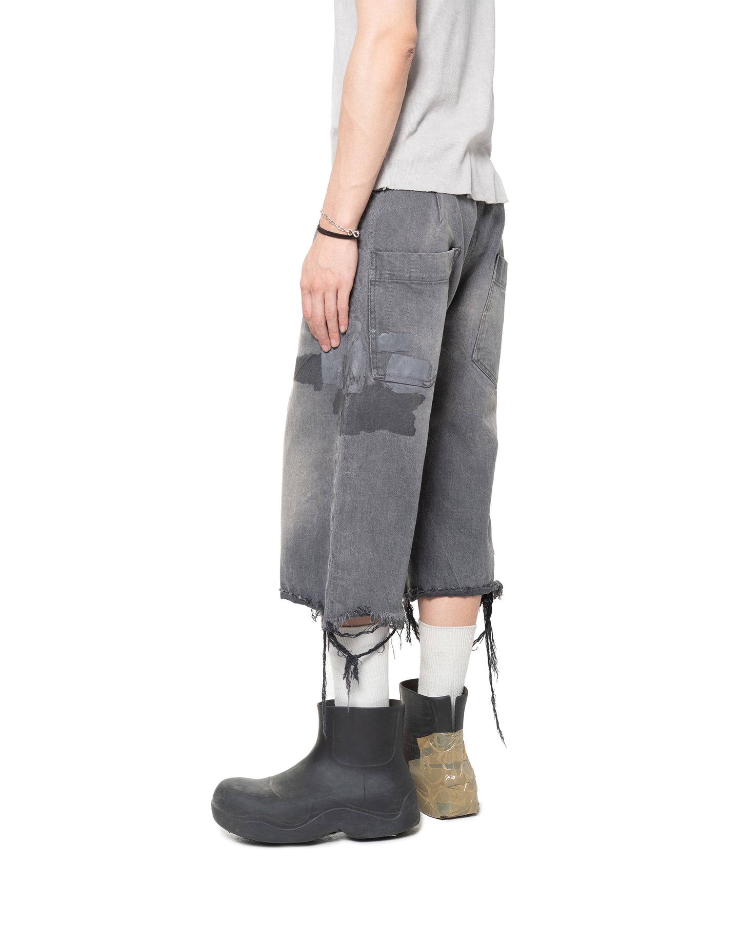 SELVEDGE BUFFING SHORTS CHARCOAL