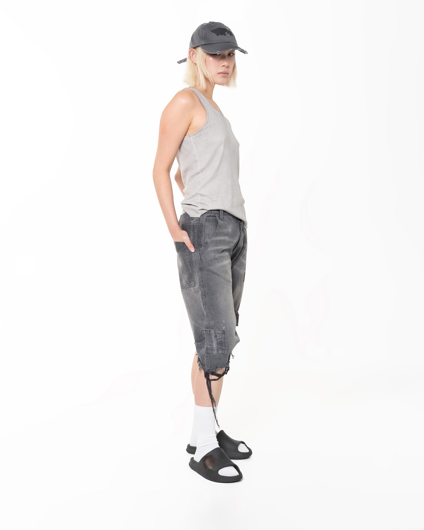 SELVEDGE BUFFING SHORTS CHARCOAL