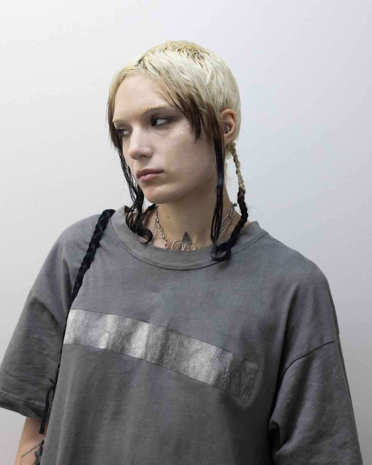 Line T-Shirt Charcoal