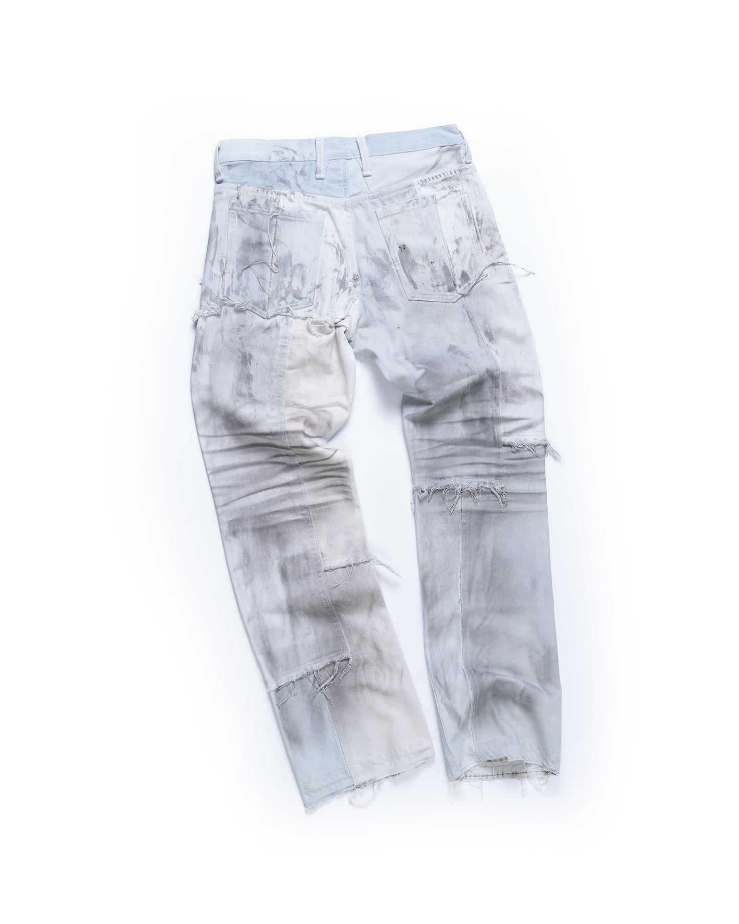 DIRTY BLEACHED SCRAP DENIM