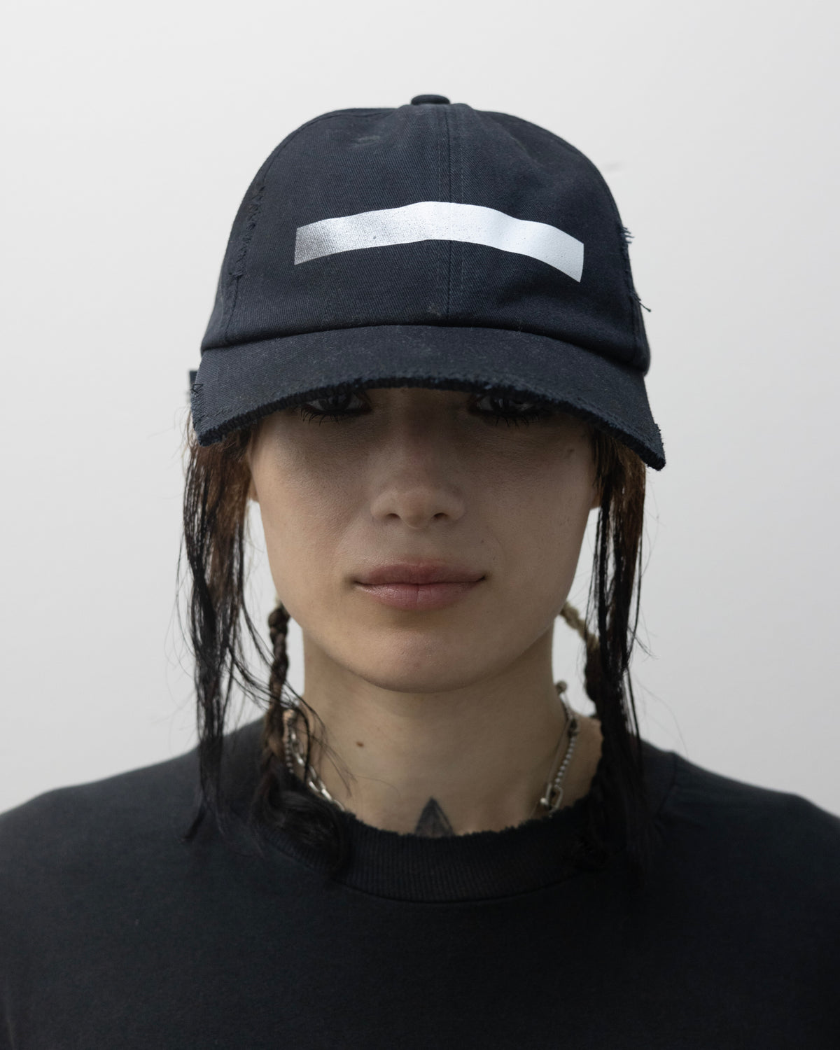 LINE HAT (CUT OFF)